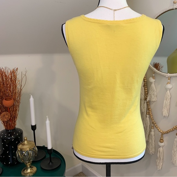 Vintage Escada Pastel Yellow Soft Comfortable Cozy Retro Sleeveless Cashmere Top - Picture 6 of 8